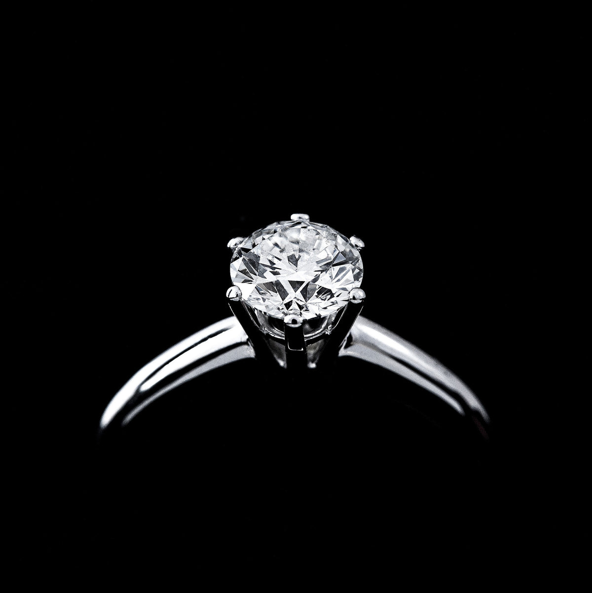 Classic Round Engagement Ring